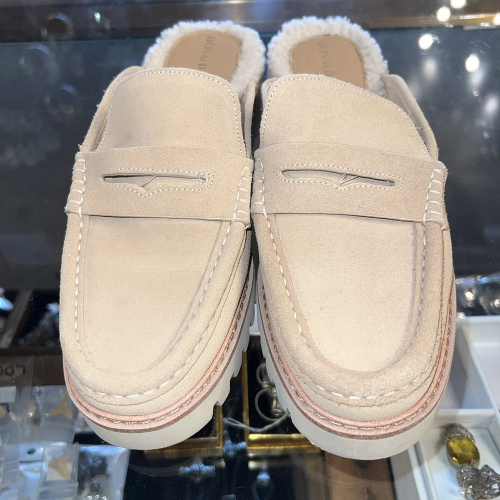 Donald Pliner Women's Hillie Calf Suede Slip On Loafers Sand Size 7.5 - Picture 2 of 8